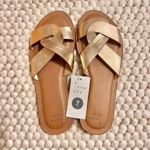 🆕 A NEW DAY ROSE GOLD SANDAL SLIDES